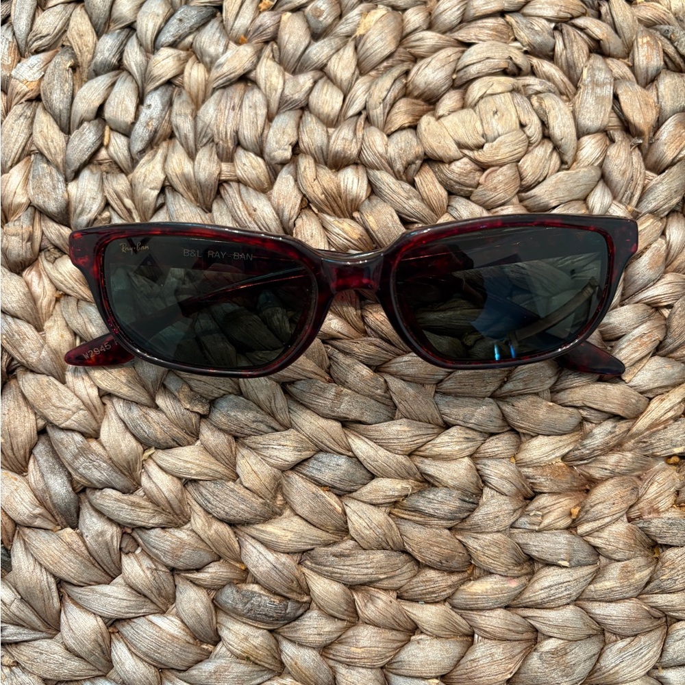Women’s Ray-Ban Sunglasses in Brown